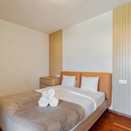 Panoramic View Apartment, By Match Setubal