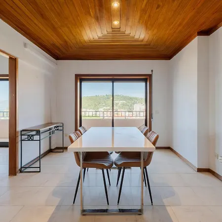 Panoramic View Apartment, By Match Setubal