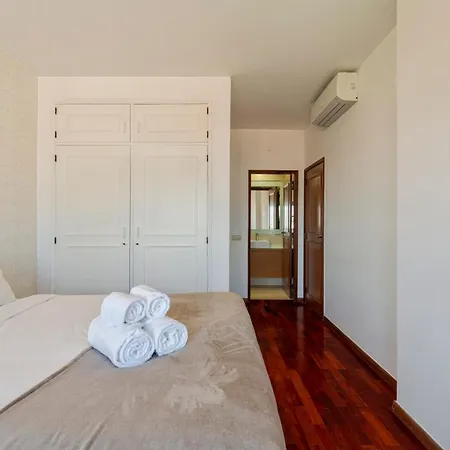 Panoramic View Apartment, By Match * Setubal